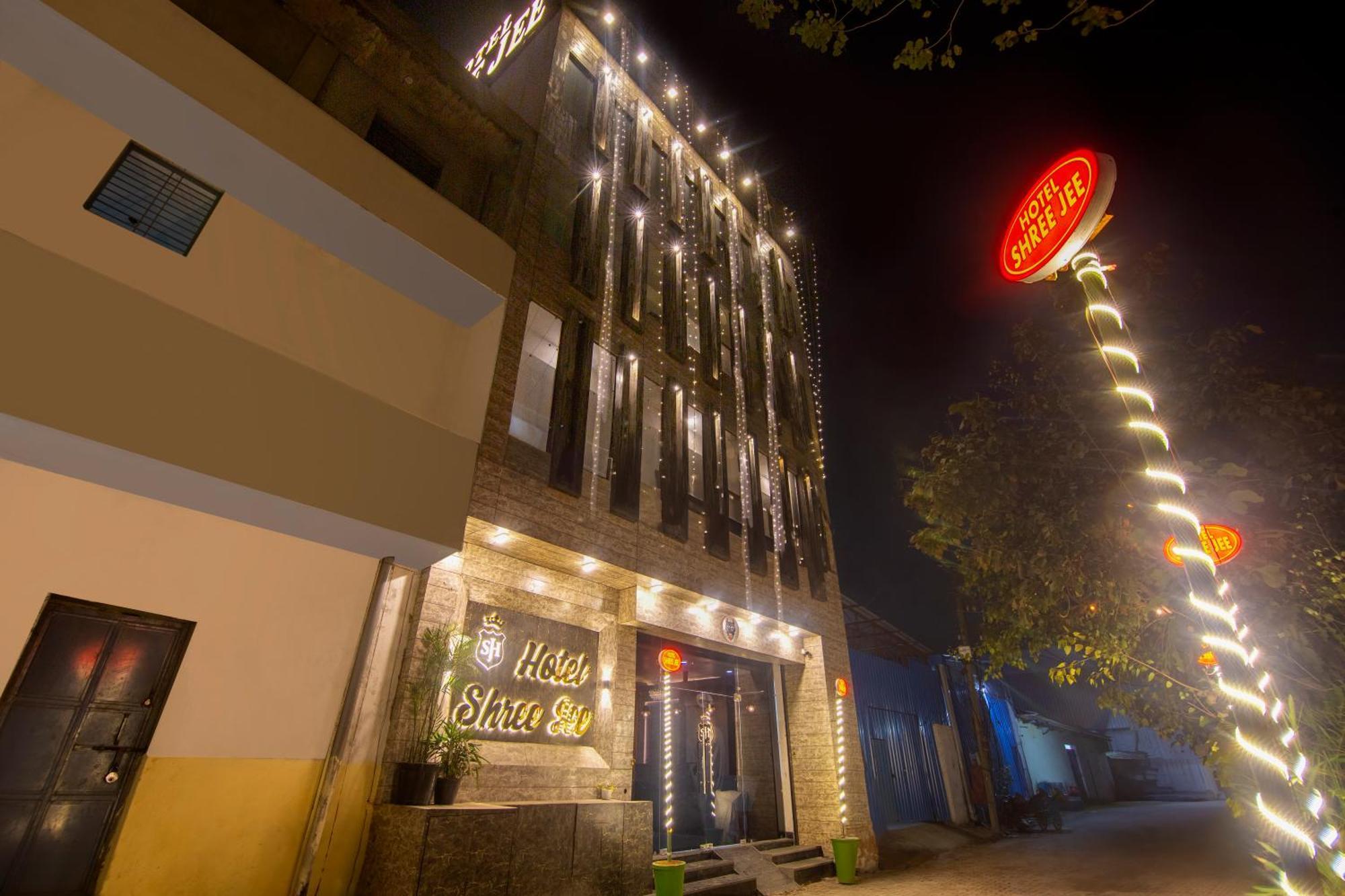 Shree Jee Hotel - Nit Фаридабад Екстериор снимка