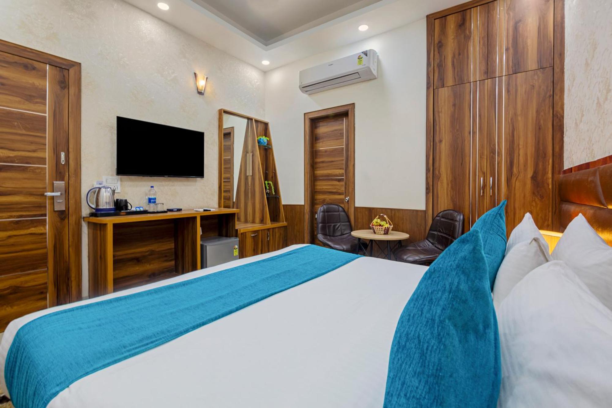 Shree Jee Hotel - Nit Фаридабад Екстериор снимка